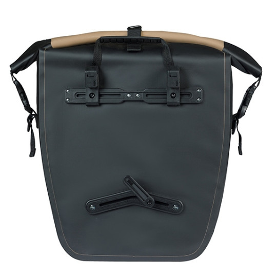 BASIL RIVO TORBA L SINGLE BAG TARAPAULIN, MIK HOOKS, 25-31L, sand/black new 2026